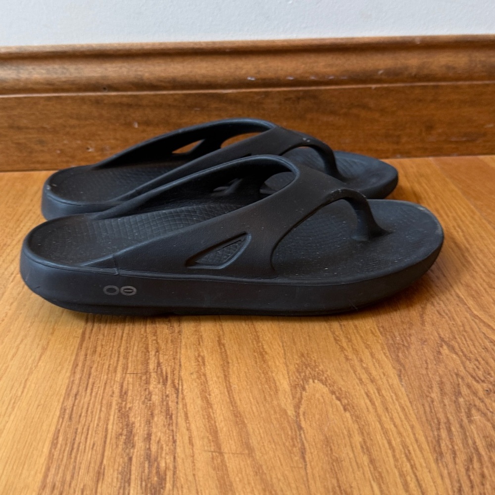 Oofos Original Recovery Flip Flop Sandals Black Unisex EU 40 Mens 7 Women’s 9 - Picture 3 of 11